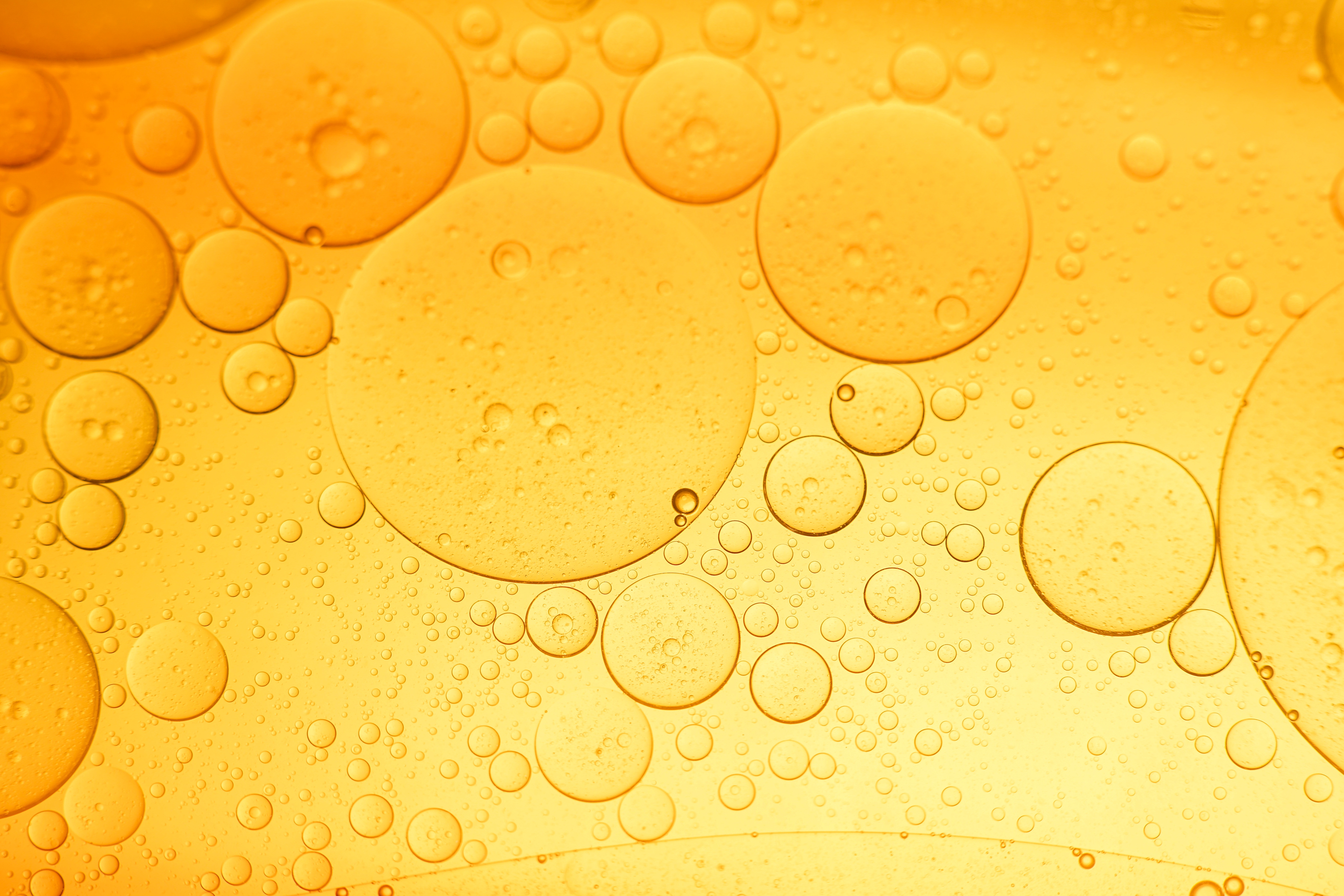 Colorful,Oil,Drops,On,The,Water,Surface,Water,In,Oil